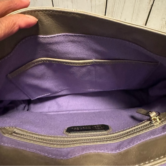 HP💕 Hayden Harnett Turnlocks Hobo - Picture 6 of 12